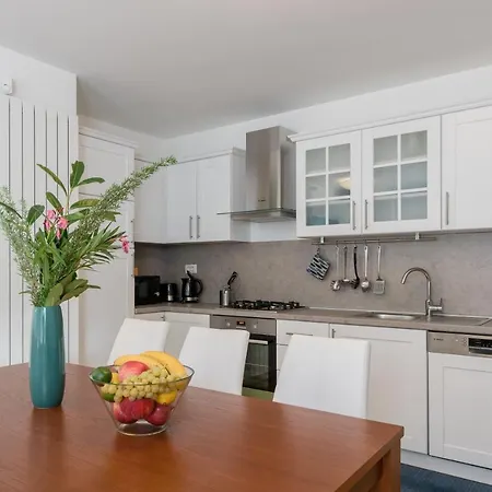 Athos 2 With Two Apartments, Pool And Garden *